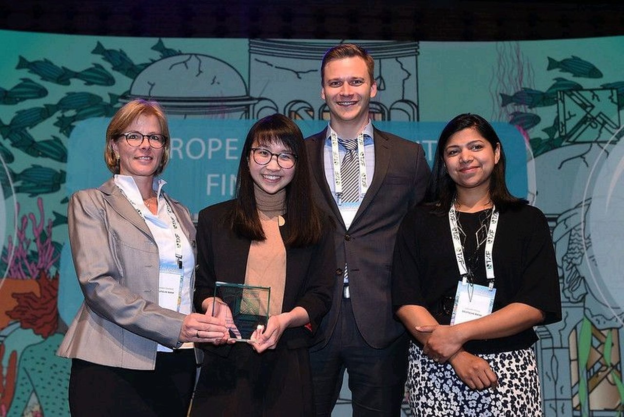 people receiving an award