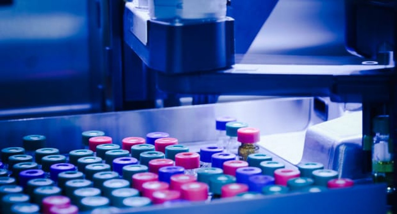 Laboratory Equipment Robot Arm Working